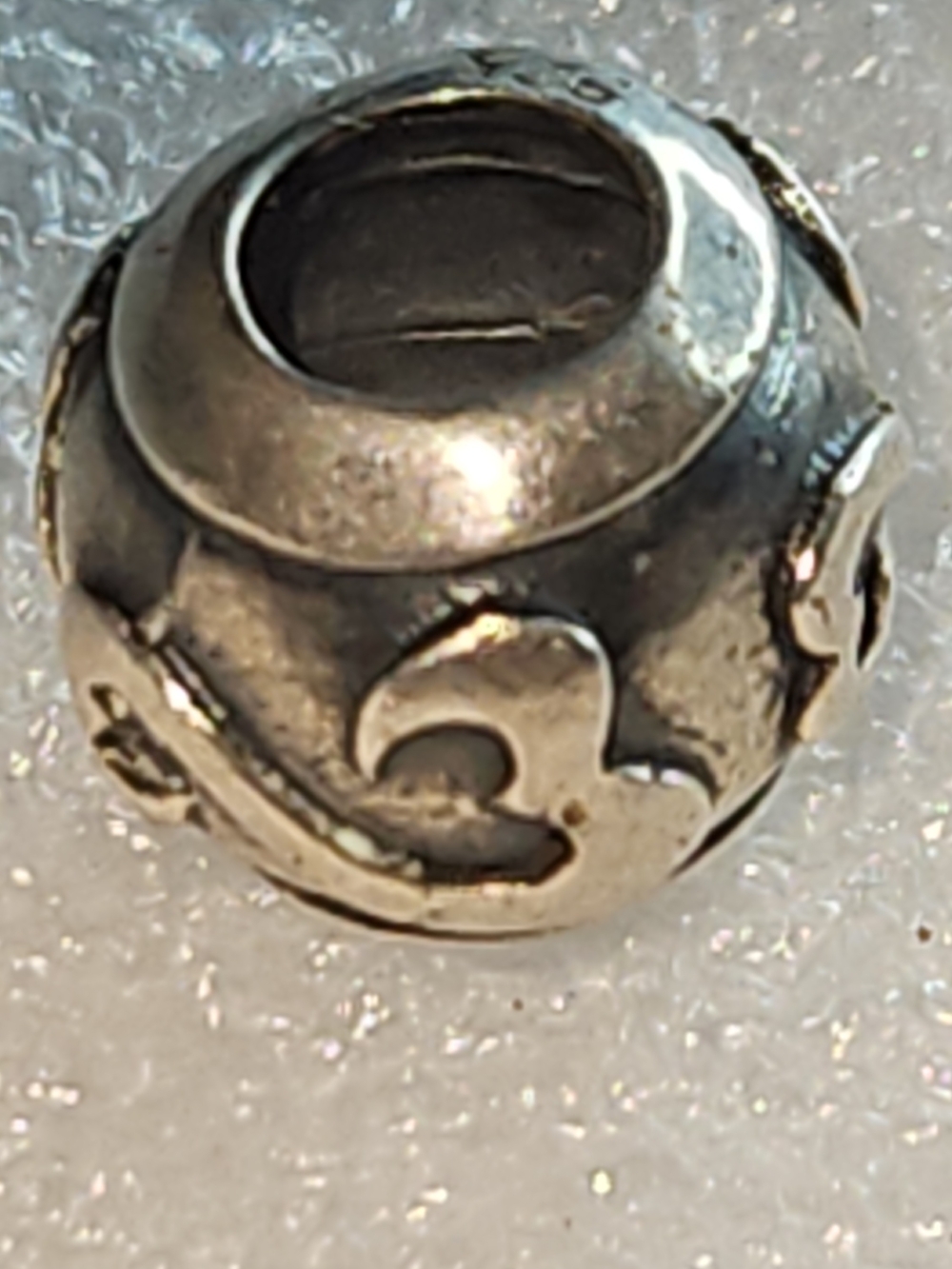 925 Sterling Silver Italy Michael Anthony Signed Heart Scrolls Round Bead Charm - Picture 2 of 5